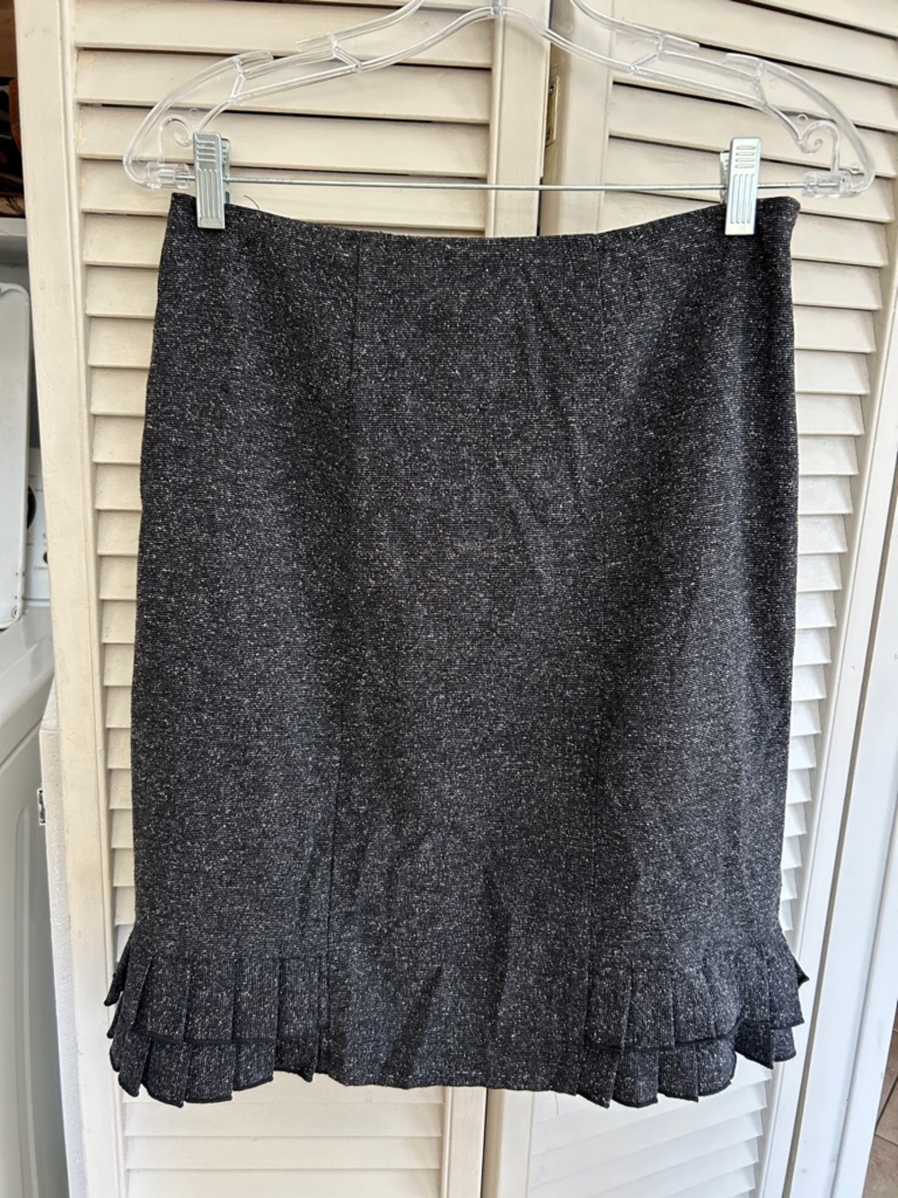 Renfrew vintage Dark Gray heathered Tweed Ruffle Hem knee length pencil Skirt
